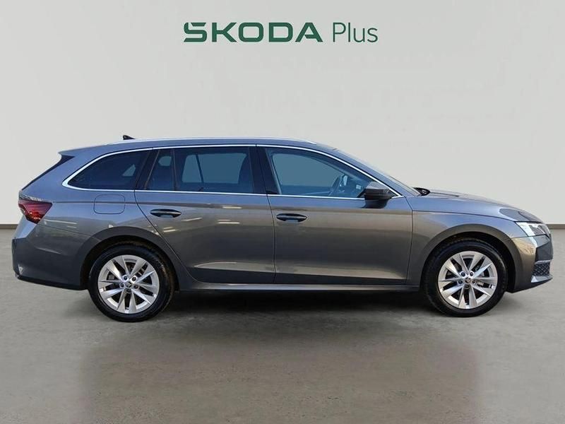 Usado Skoda Octavia 150 CV (110 kW) 2025 Gris Familiar