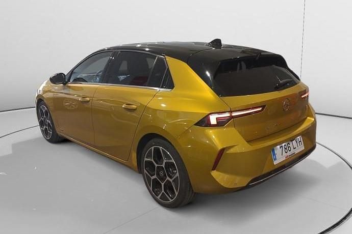 Usado Opel Astra Ultimate 130 CV (95 kW) 2022