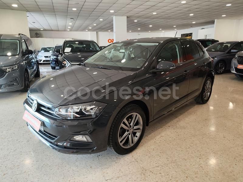 Usado VW Polo United 95 CV (69 kW) 2020 Gris / plata Berlina