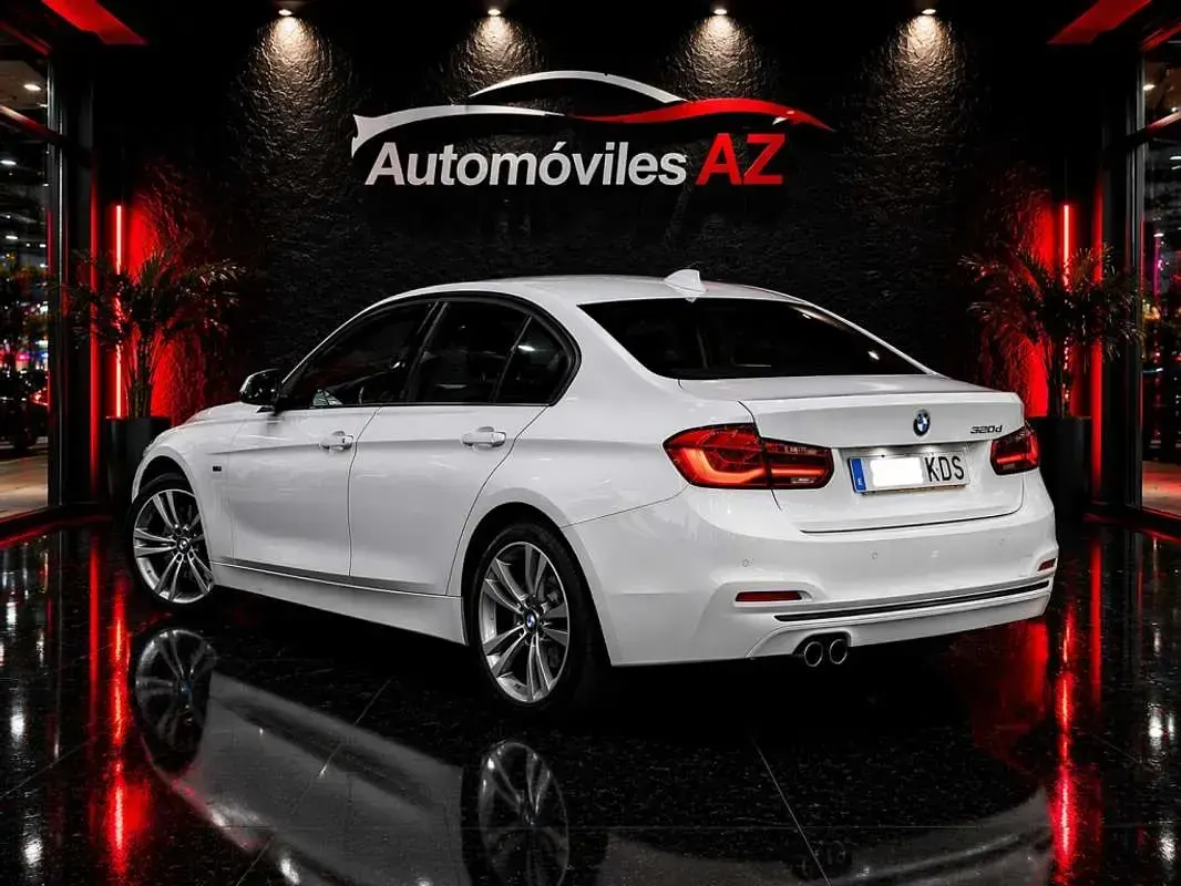 Käytetty BMW 320 Sport Line 190 HP (139 kW) 2017 Valkoinen Sedan