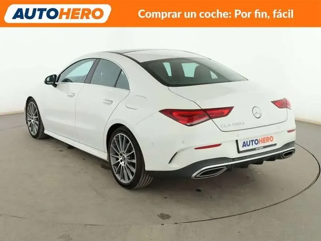 Käytetty Mercedes CLA200 AMG line 150 HP (110 kW) 2021 Valkoinen Sedan