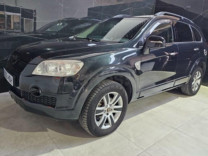 Usado Chevrolet Captiva LS 127 CV (93 kW) 2011 Negro SUV
