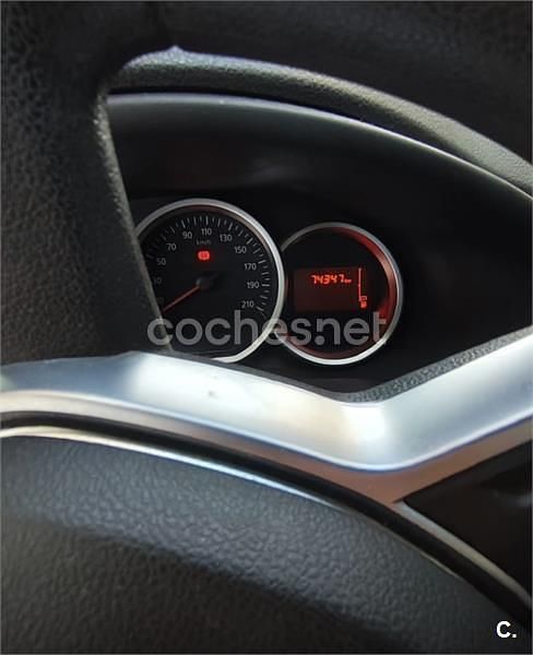 Usado Dacia Sandero Base 73 CV (53 kW) 2017 Blanco Berlina