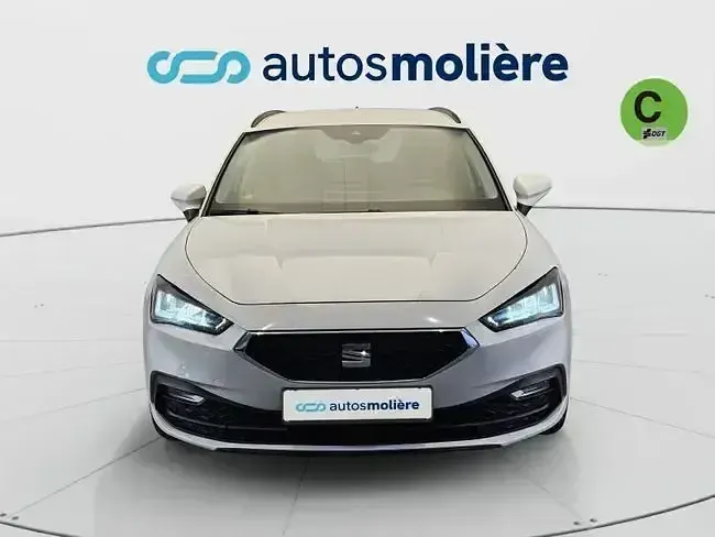 Usado Seat Leon Style 110 CV (80 kW) 2023 Blanco Familiar
