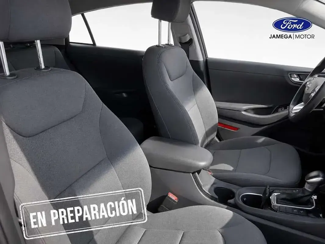 Usado Hyundai Ioniq 141 CV (103 kW) 2022 Negro Utilitario
