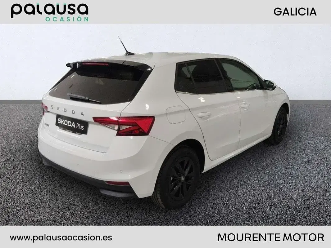 Usado Skoda Fabia Selection 80 CV (58 kW) 2025 Blanco Utilitario