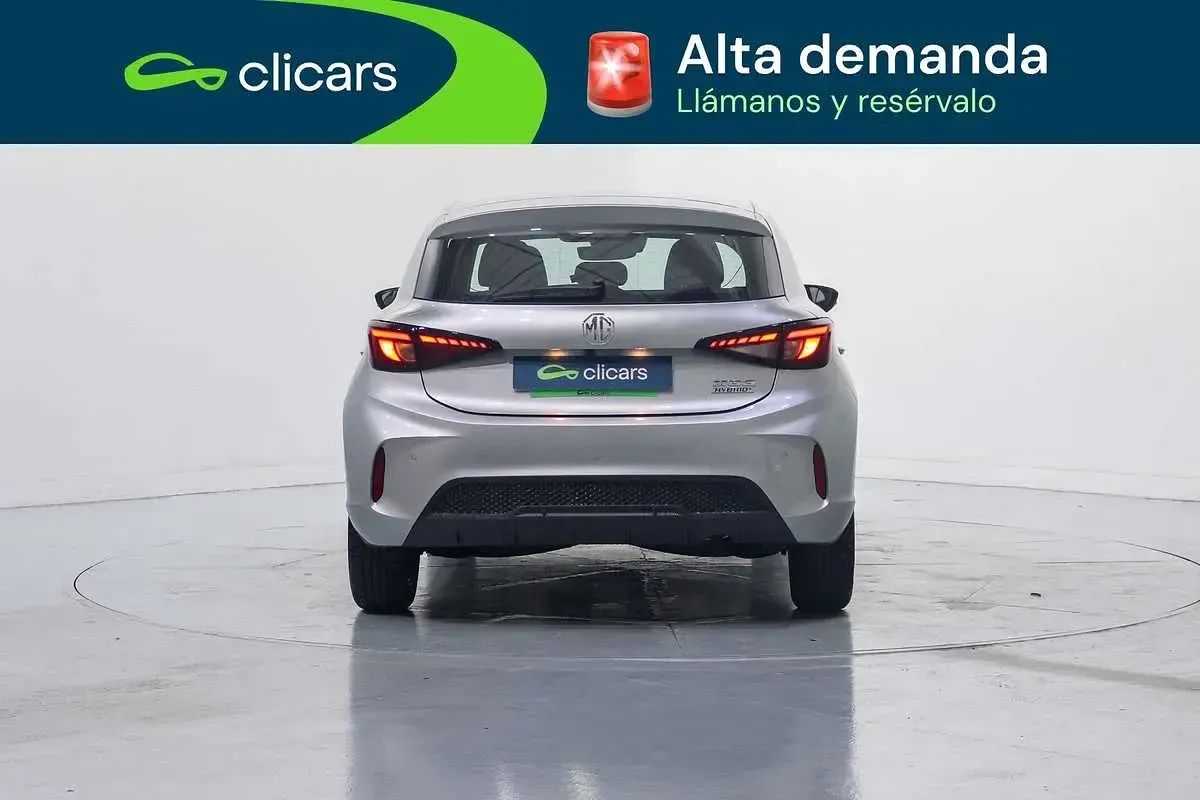 Usado MG MG3 Comfort 194 CV (142 kW) 2024 Plateado Utilitario