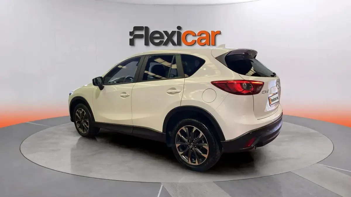 Usado Mazda CX-5 Luxury 150 CV (110 kW) 2015 Blanco SUV