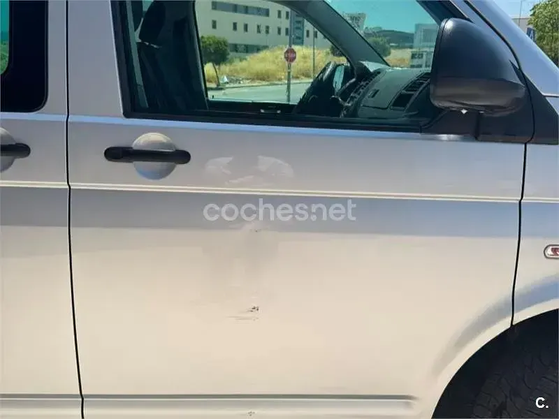 Usado VW Caravelle Trendline 140 CV (102 kW) 2014 Gris / plata Van