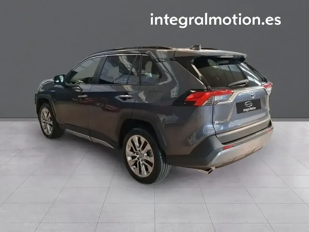 Occasion Toyota RAV4 Hybrid Luxury 217 PK (159 kW) 2021 Grijs SUV