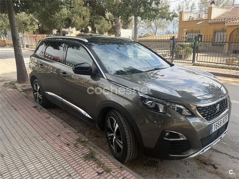 Usado Peugeot 5008 GT-line 130 CV (95 kW) 2017 Gris / plata SUV