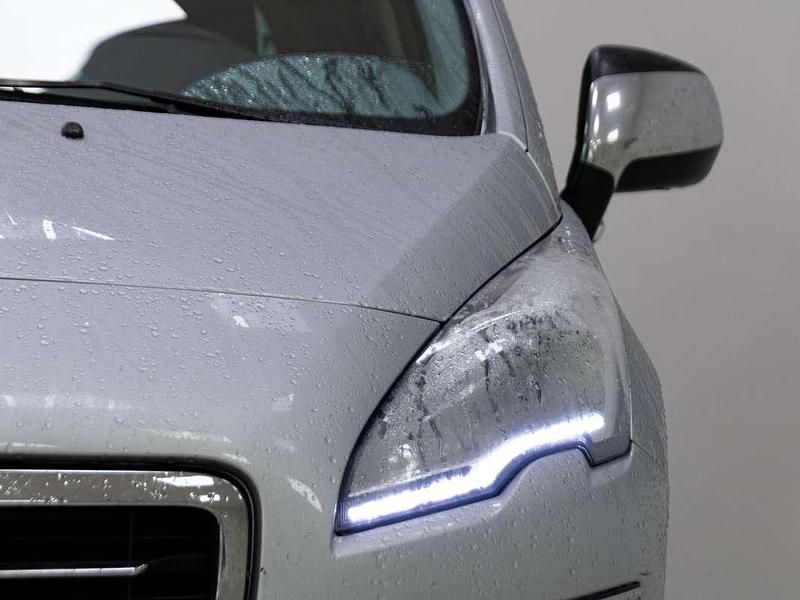 Usado Peugeot 3008 Style 131 CV (96 kW) 2016 Gris Monovolumen