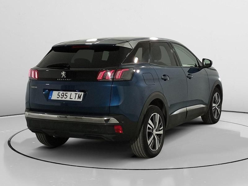 Usado Peugeot 3008 Allure 132 CV (97 kW) 2021 Azul SUV