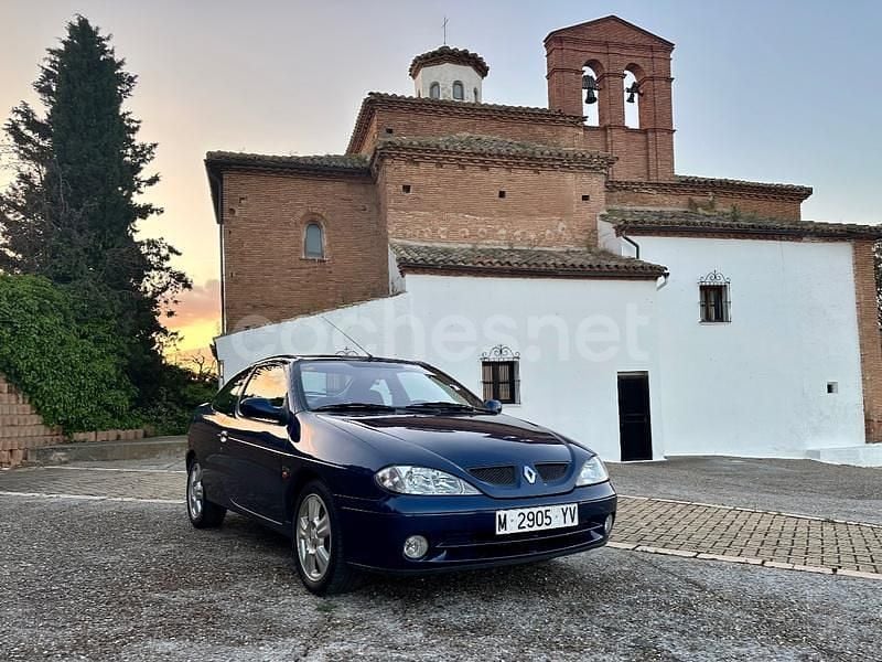 Azul Usado 2000 Renault Mégane Coupé Coupe | 4900 € - Imagen 1/4