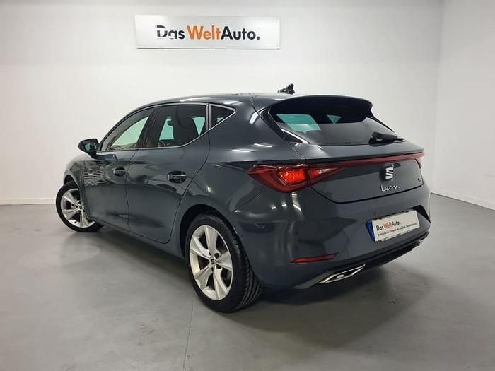 Azul Usado 2025 Seat Leon FR Utilitario | 21.990 € (Precio justo) - Imagen 1/4