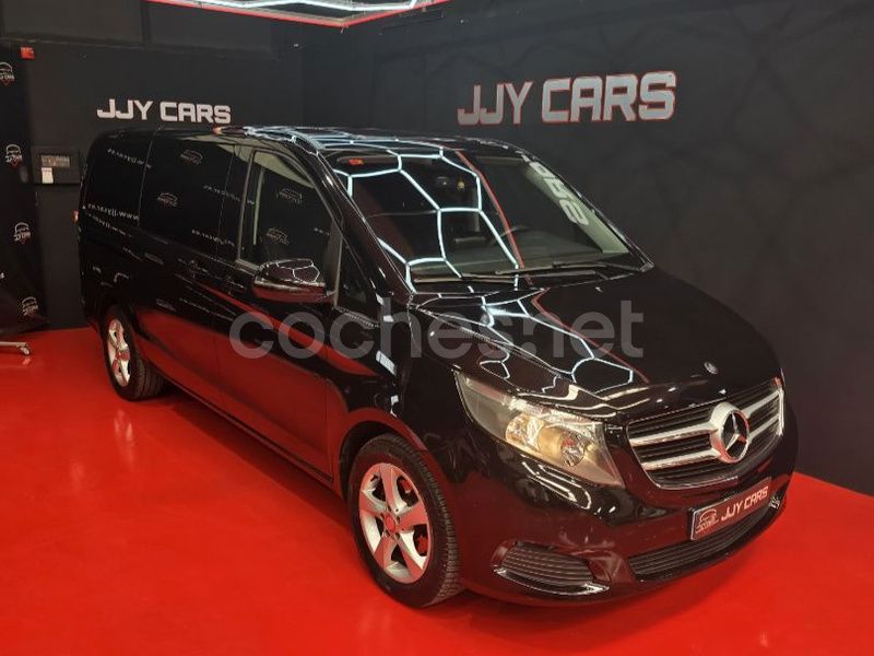 Negro Usado 2017 Mercedes V220 Avantgarde Monovolumen | 34.499 € (Precio justo) - Imagen 1/4