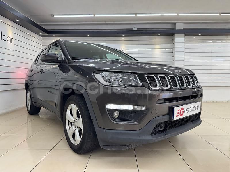 Gris / plata Usado 2020 Jeep Compass Longitude SUV | 16.995 € (Precio justo) - Imagen 1/4