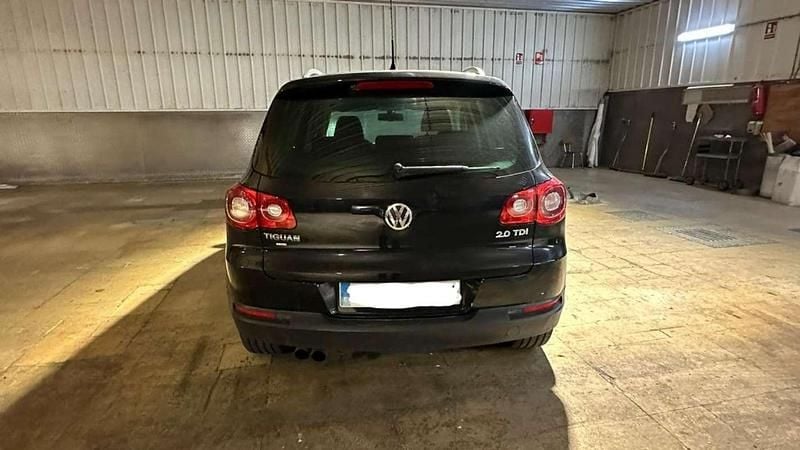 Usado VW Tiguan 140 CV (102 kW) 2008 Negro SUV