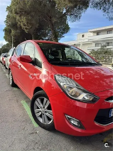 Usado Hyundai ix20 Comfort 115 CV (84 kW) 2012 Rojo Utilitario