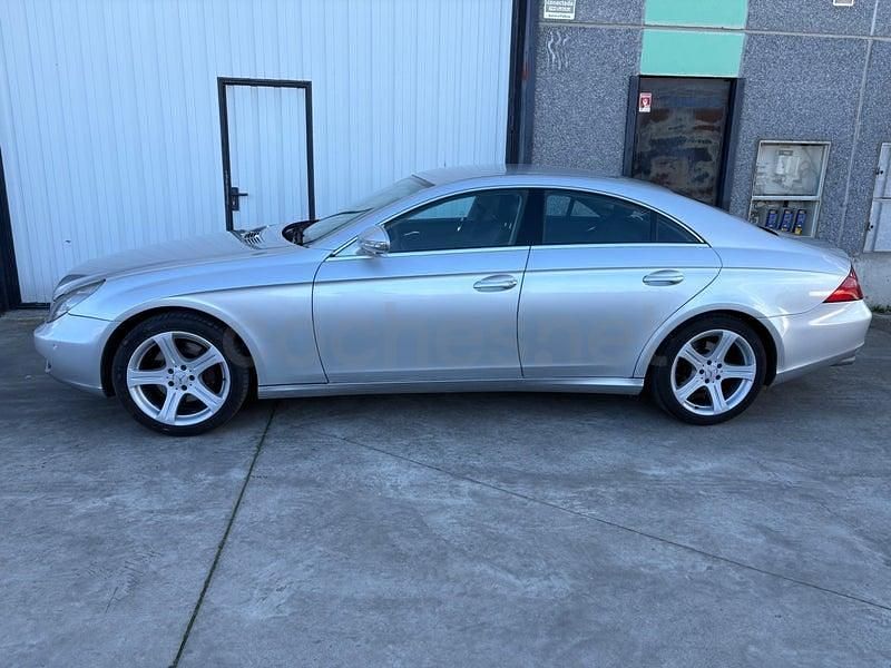 Käytetty Mercedes CLS500 306 HP (225 kW) 2005 Harmaa Sedan