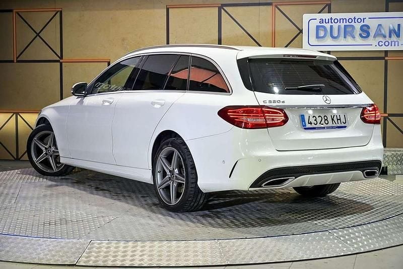 Usado Mercedes C220 Elegance 170 CV (125 kW) 2018 Blanco Familiar