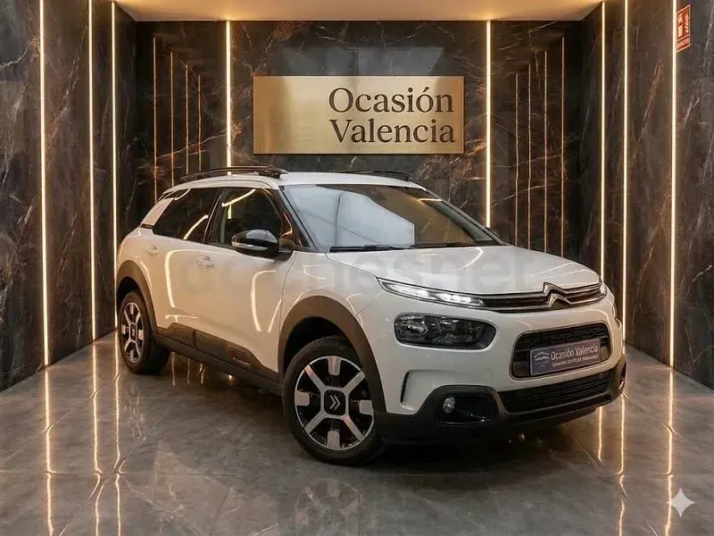 Usado Citroën C4 Cactus Shine 102 CV (75 kW) 2019 Blanco Utilitario