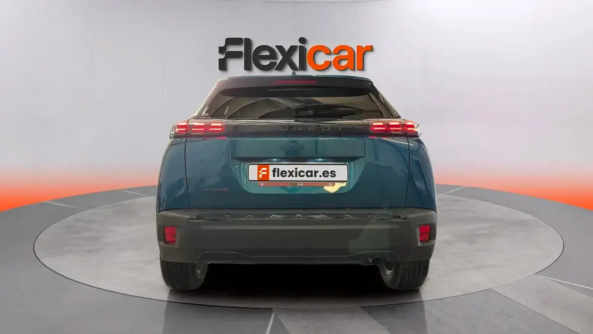 Usado Peugeot 2008 Allure 101 CV (74 kW) 2025 Verde SUV