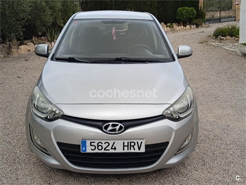 Usado Hyundai i20 85 CV (62 kW) 2013 Blanco Utilitario