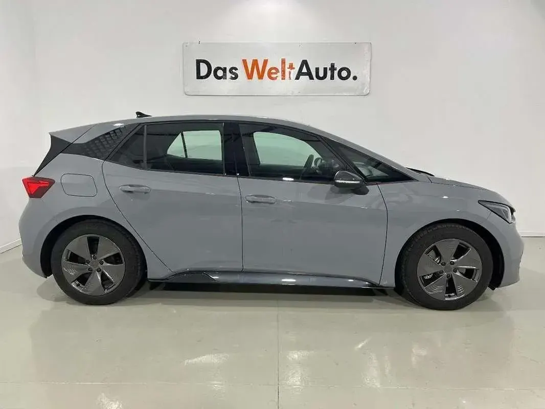 Usado Cupra Born 150 kW (204 CV) 2023 Gris Utilitario