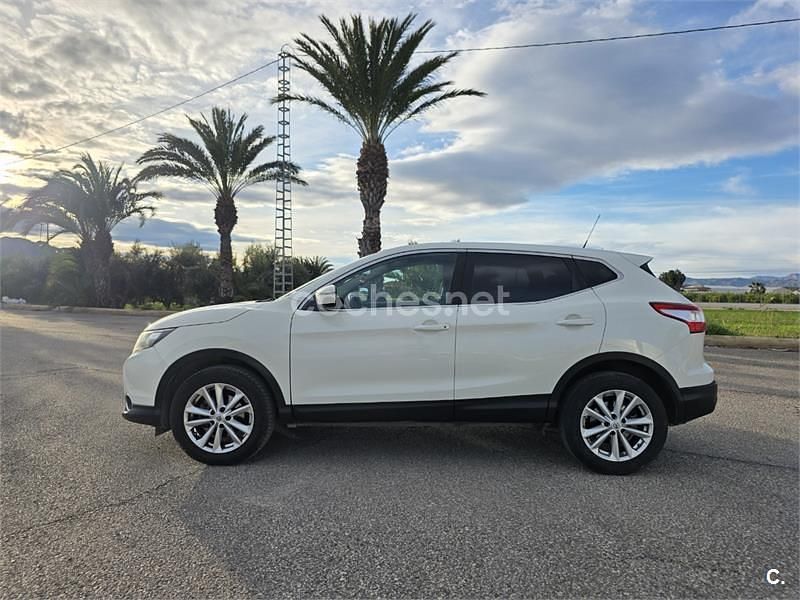 Usado Nissan Qashqai Premium Edition 110 CV (80 kW) 2015 Blanco SUV