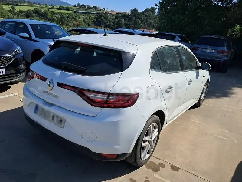 Usado Renault Mégane Business 115 CV (84 kW) 2019 Blanco Berlina