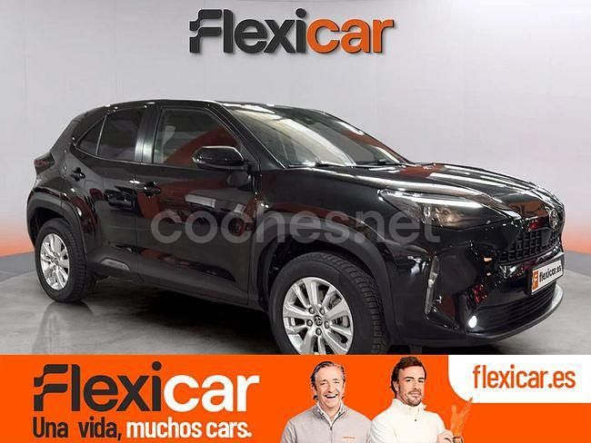 Negro Usado 2022 Toyota Yaris Cross Active SUV | 20.990 € (Buen precio) - Imagen 1/4