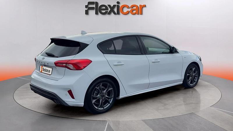 Używany Ford Focus ST-Line 125 KM (91 kW) 2018 Biały Hatchback