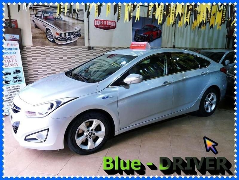 Usado Hyundai i40 116 CV (85 kW) 2014 Gris Berlina