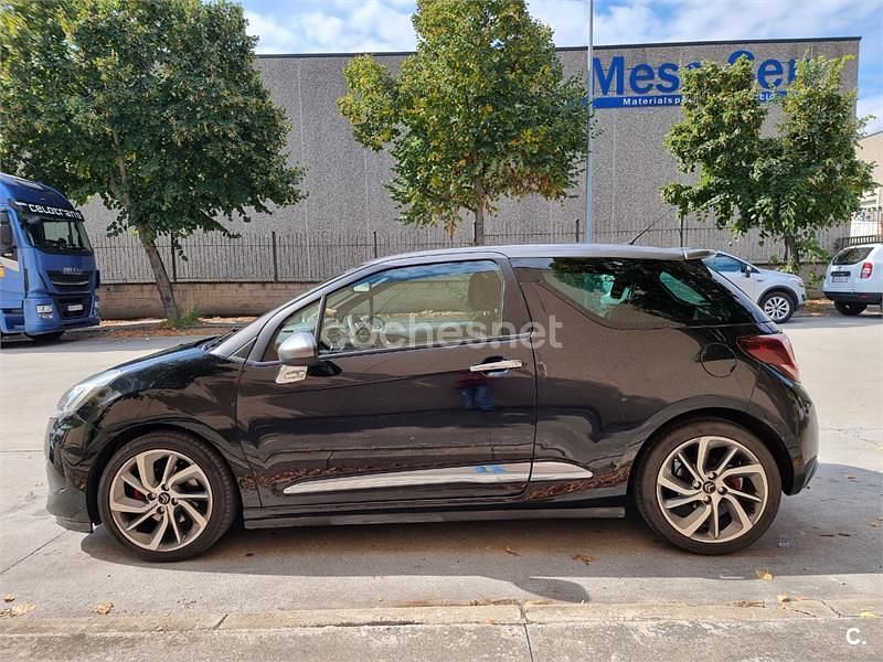 Negro Usado 2015 Citroën DS3 Berlina | 12.000 € - Imagen 1/4