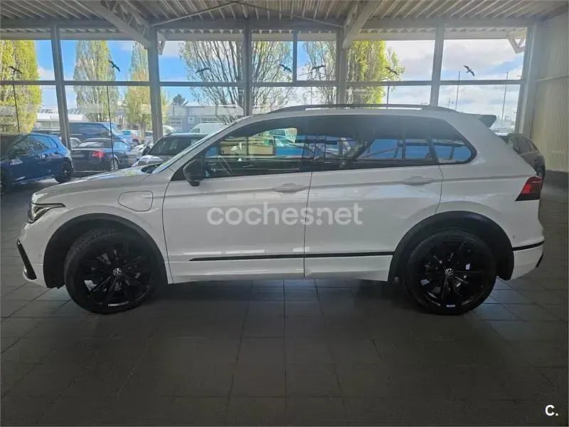 Usado VW Tiguan R-line 245 CV (180 kW) 2023 Blanco SUV