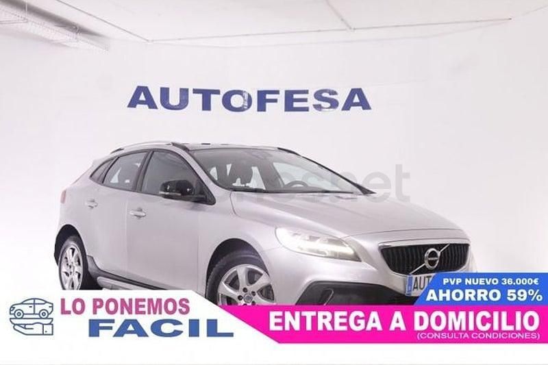 Usado Volvo V40 CC Momentum 150 CV (110 kW) 2017 Gris / plata Familiar