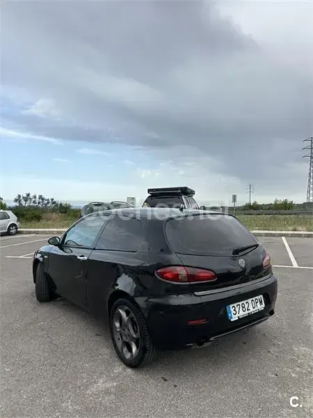 Usado Alfa Romeo 147 Impression 115 CV (84 kW) 2005 Negro Utilitario