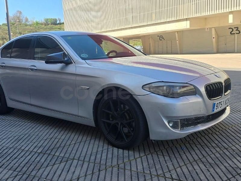Usado BMW 520 184 CV (135 kW) 2010 Gris / plata Berlina