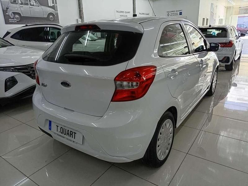 Usado Ford Ka Plus 69 CV (50 kW) 2017 Blanco Utilitario