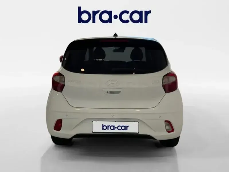 Usado Hyundai i10 63 CV (46 kW) 2025 Blanco Utilitario