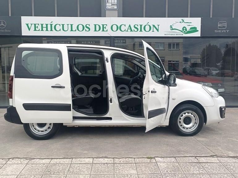 Usado Citroën Berlingo Live 100 CV (73 kW) 2018 Blanco Monovolumen