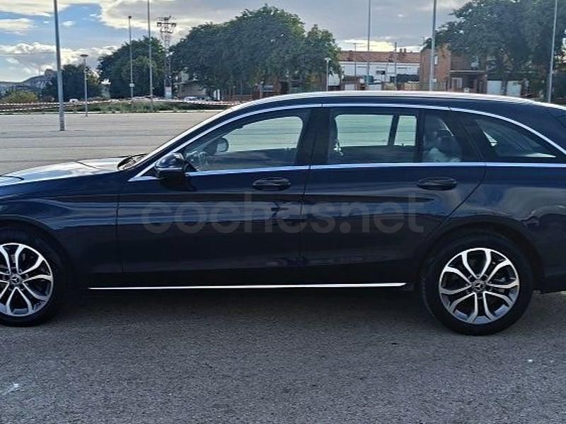 Usado Mercedes C220 194 CV (142 kW) 2018 Azul Familiar