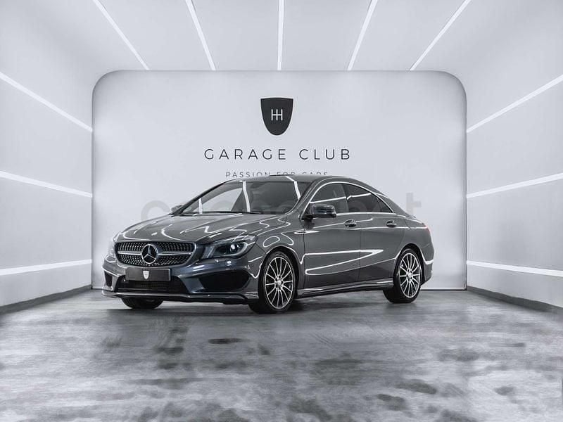 Usado Mercedes CLA220 AMG line 177 CV (130 kW) 2015 Gris / plata Berlina