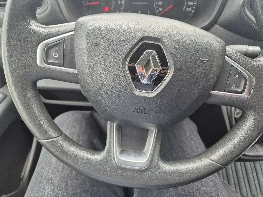 Usado Renault Master 135 CV (99 kW) 2019 Amarillo Van