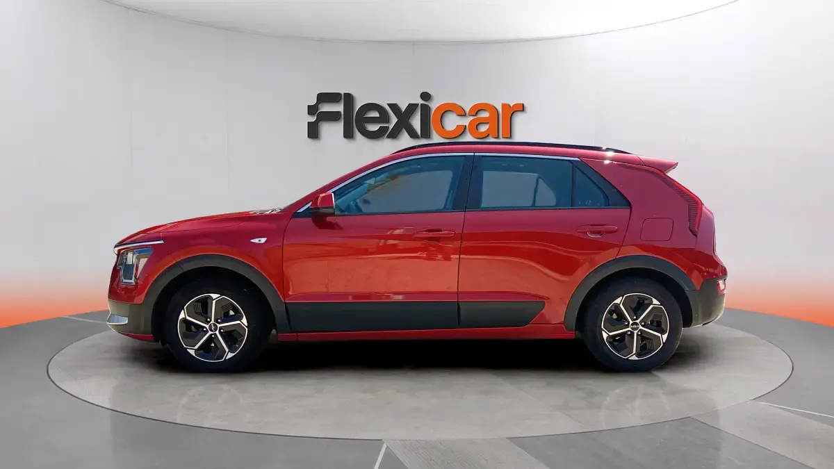 Usado Kia Niro 141 CV (103 kW) 2024 Rojo SUV