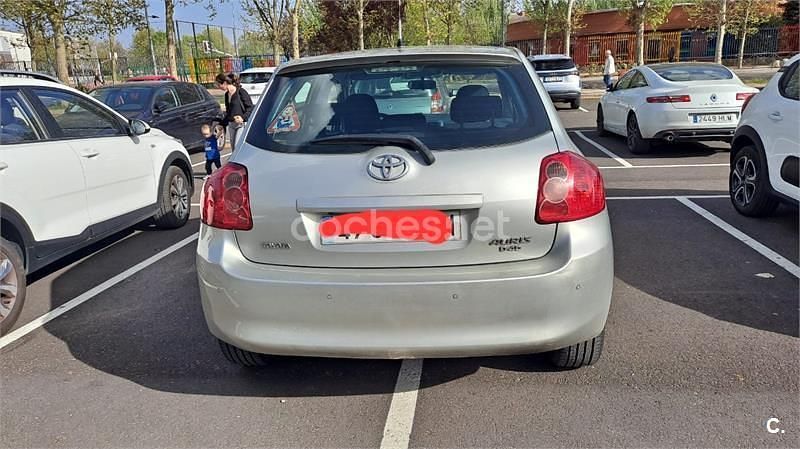 Brugt Toyota Auris Luna 90 HK (66 kW) 2007 Grå Hatchback
