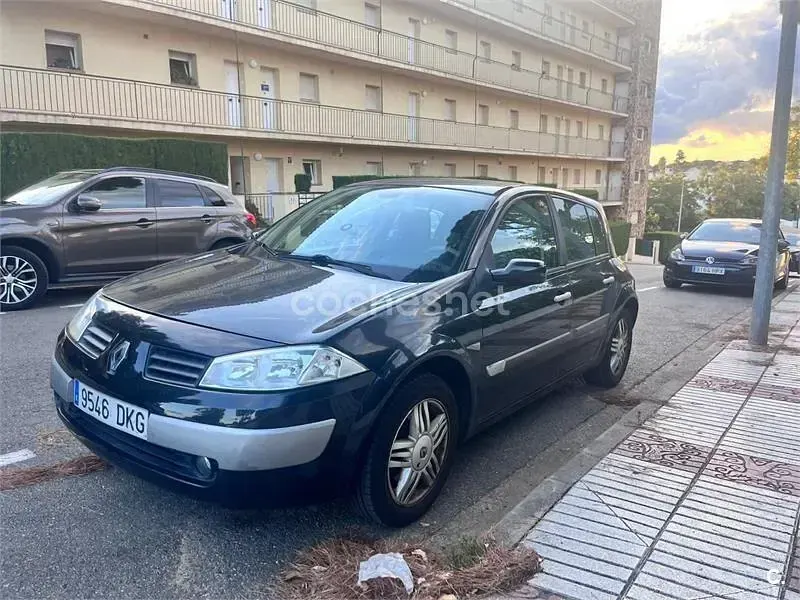 Usado Renault Mégane Expression 115 CV (84 kW) 2005 Negro Berlina