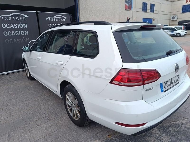 Usado VW Golf VII Advance 115 CV (84 kW) 2020 Blanco Familiar