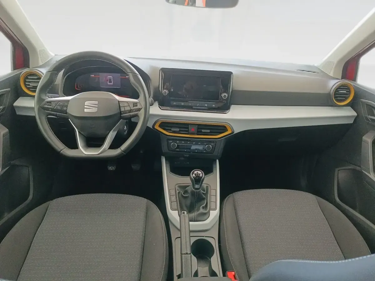 Usado Seat Arona Style 116 CV (85 kW) 2025 Rojo SUV